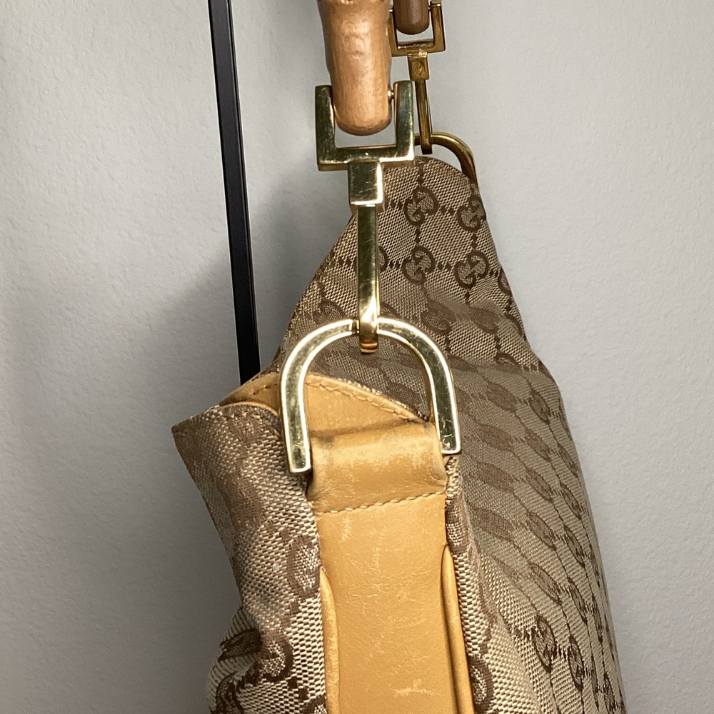 Gucci Tan and Brown Monogram Shoulder Bag - Picture 7 of 15